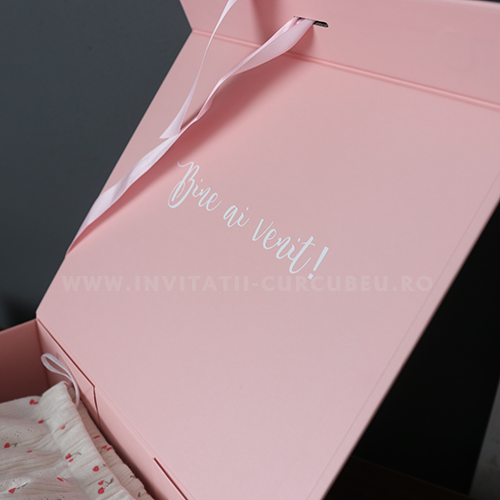 Cutie de cadou roz personalizată cu închidere magnetică - imagine 5